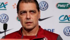 Хубчев дава шанс на играчи от Първа лига