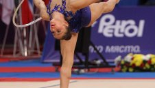 Владинова с четвърто място на финала на обръч