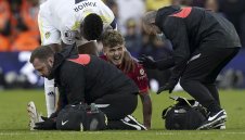 Контузеният тежко Харви Елиът защити палача си