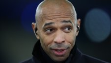 Тиери Анри пое младежите на Франция