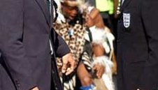 Бекъм и Ко в костюми за по 3000 евро