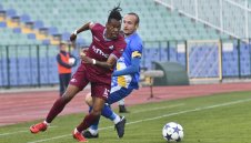 Крис Гади си тръгва от Септември