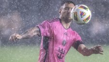 Меси пак не успя да вкара