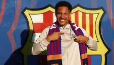 В Барса не са загубили надежда за Роке