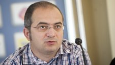 Войната в Левски: "В потрес съм от глупостите, които говори Наско Сираков"