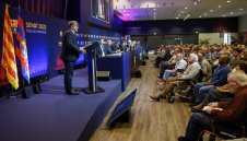 Обясниха как Барса намери пари за скъпи трансфери