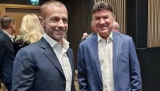 Президентът на УЕФА покани Боби Михайлов да се включи в благородна кауза