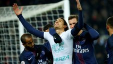 ПСЖ се справи с Анже, Кавани с гол № 100 + ВИДЕО