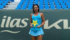 Страхотно! Българка триумфира с титлата в Монастир