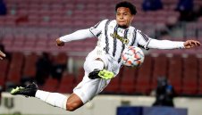 Юве е готов да продаде Маккени 