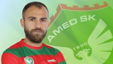 Екшън в Турция! Играч нападна противници с бръснарско ножче + ВИДЕО И СНИМКИ