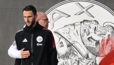 Грим ще разкрасява Аякс