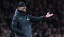 Ливърпул гони титлата със 17-годишен