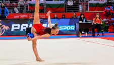 Стилияна Николова поведе в многобоя в Баку