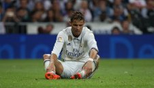 Позорно! Роналдо си го изкара на гаджето за загубата в "Ел Класико"