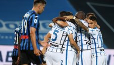 Интер завърши сезона с фанфари