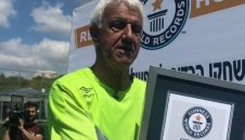 73-годишен израелец стана най-възрастният футболист