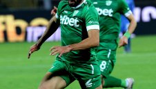 Берое се спря на чужденец