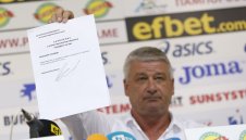 Нов голям скандал! Кандидат за шеф на БФС призна, че е подкупвал Изпълкома