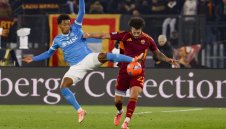 Наполи удари Рома като гост и се върна на върха