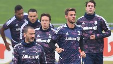 Юве иска 140 млн. евро за две свои "гранати"