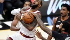 Кливланд все пак изпрати ужасния януари с победа