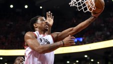 Торонто спечели плейофна серия след 15 години