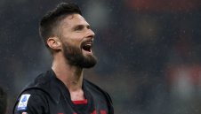 Милан почна преговори за нов договор с Жиру