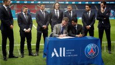 Босът на ПСЖ към Мбапе: Ти си легенда!