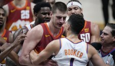 Финикс довърши Денвър, Милуоки изравни на Бруклин