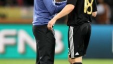 Йоахим Льов: С испанците сме на едно ниво