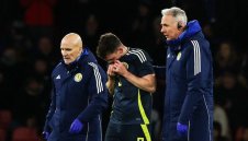 На "Анфийлд" си отдъхнаха - Робъртсън не е пострадал сериозно