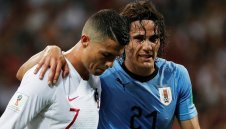 Уругвай тренира без Кавани преди битката с Франция 