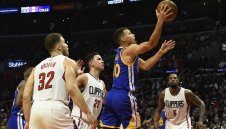 Къри пак не вкара тройка, но Уориърс разбиха Клипърс