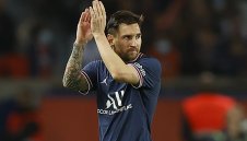 Какво се случа? Меси и Поч поговориха на четири очи