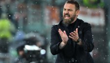 Де Роси разкри как Рома изхвърли Милан от Европа