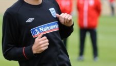 Джерард и Карагър ще помагат на Испания