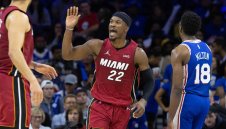 Маями довърши Сиксърс, Далас пак удари Финикс