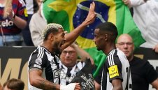 С човек по-малко Нюкасъл излъга Светците с 1:0