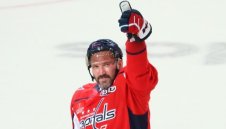 Победа №900 за треньора на Бъфало, Овечкин вкара 897-ия си гол в НХЛ