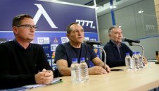Скандал с издадения служебен паспорт на Васил Божков