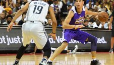 Лонзо изведе Лейкърс до финал