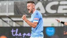 Халф на Лацио иска в Манчестър Юнайтед