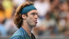 Рубльов стигна до четвъртфиналите в Мелбърн