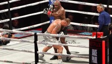 Майк Тайсън прогнозира битката на годината 