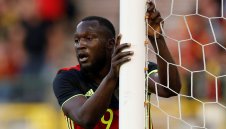 Бащата на Лукаку го навива за Байерн