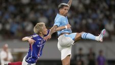 Клубове от Саудитска Арабия цакат Барса за бек от Ман Сити