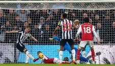 Съдия: Голът на Нюкасъл можеше за бъде отменен