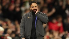 В Манчестър Юн е влакче на ужасите 