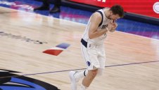 Дончич изведе Далас до разгром над Мемфис 